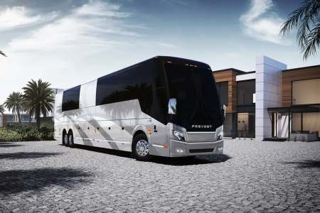 Motorcoach Rental Illinois: Luxury Group Transportation for Every Occasion