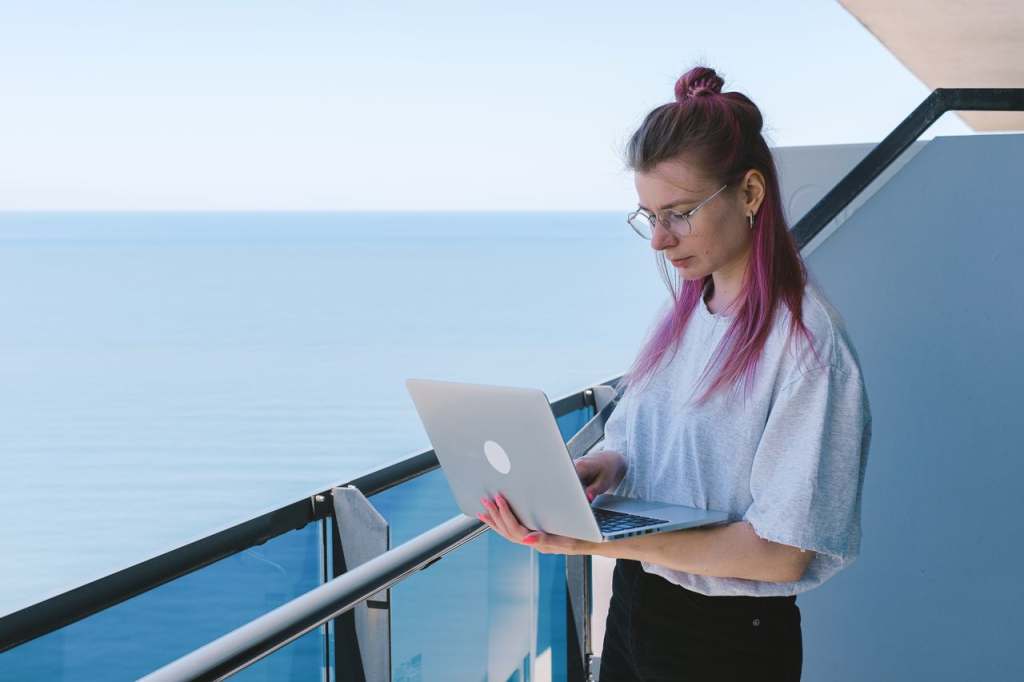 Digital nomad