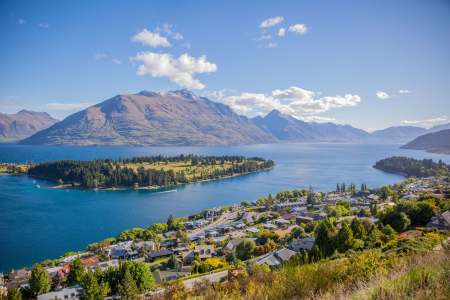 The Over-40 Traveller’s Guide to New Zealand Work Visas