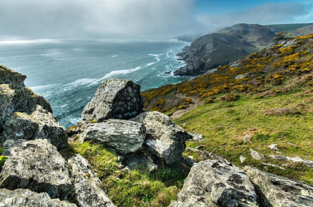 wild camping cornwall